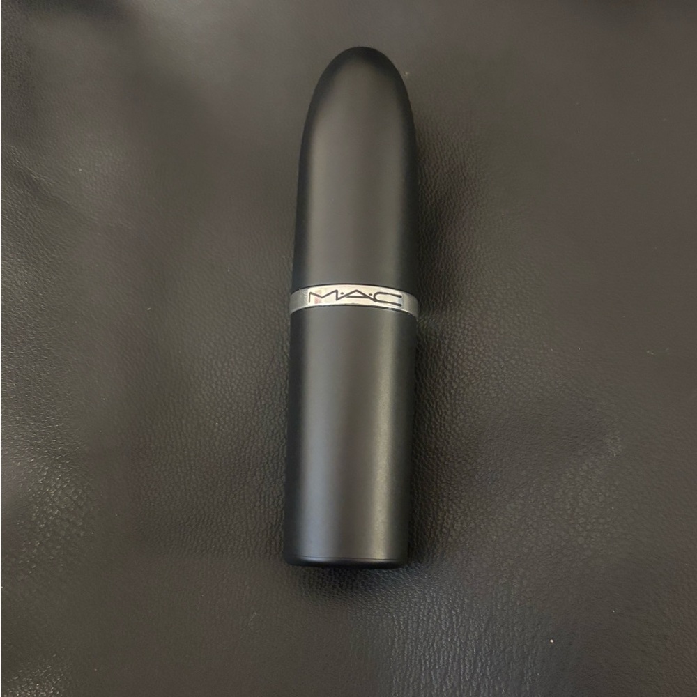 MACximal Silky Matte Lipstick- Yash - Picture 2 of 6